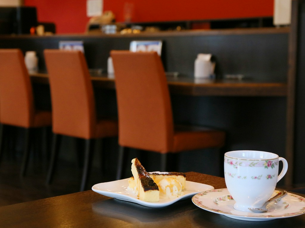 独自の炭火焙煎製法で焙き上げたコーヒーは絶品です