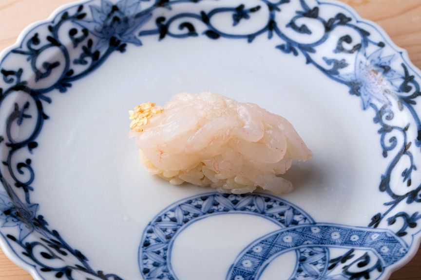 ひと手間加え、味にアクセントを施した『白エビ』