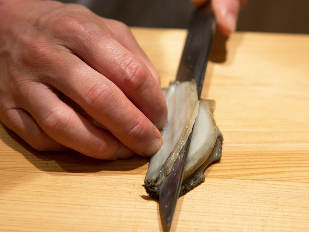 極上の食感を奏でるアワビなど、食材の長所を限界まで引き出す