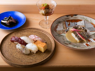 富山の四季を味わえる、季節ごとのネタが充実