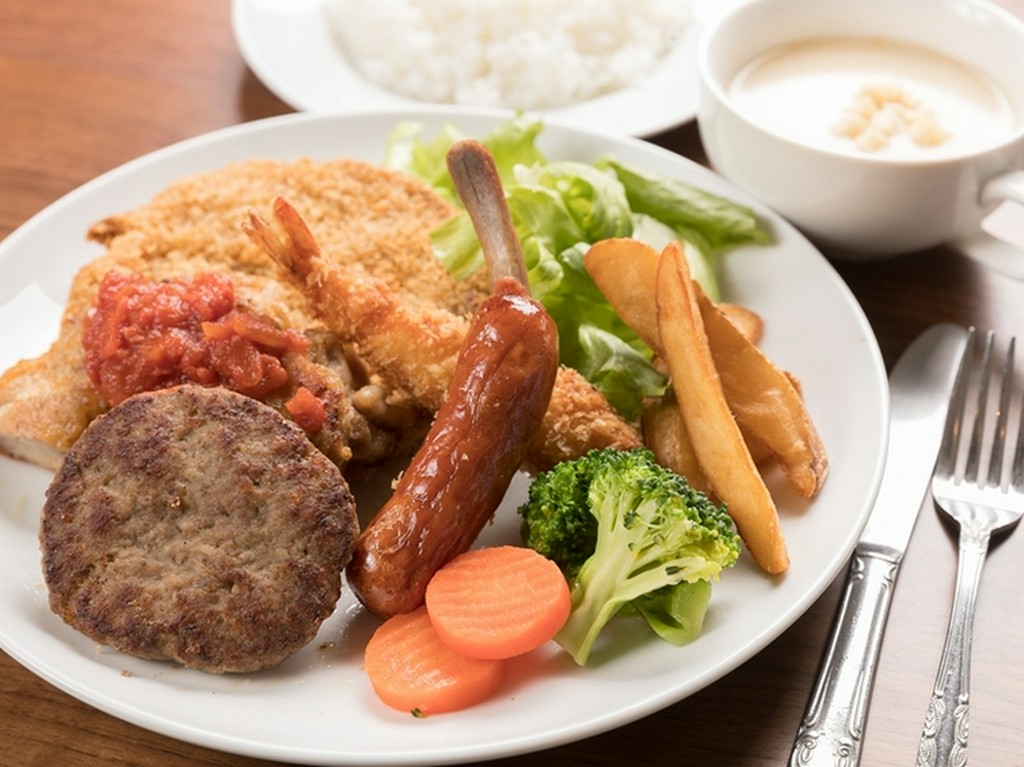 沖縄で愛されてきた、昔ながらの料理が楽しめるお店