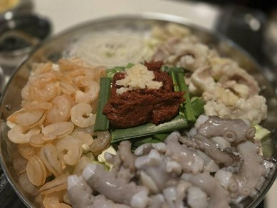 韓国好き必食！旨辛鍋『ナッコプセ』