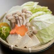 毎日仕入れた新鮮な野菜をその時々の旬に合わせてご提供いたします。