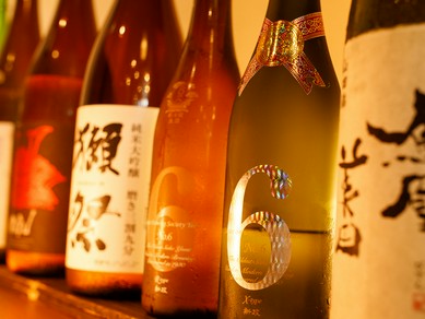 全国の地酒を常時30種以上ご用意しております