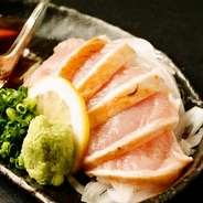 新鮮だからこそできる逸品。
ごま塩油で食べるのが当店のオススメです。
日本酒との相性も◎
