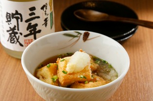 焼き鳥が美味しいのは当たり前。だからこその『揚げだし豆腐』
