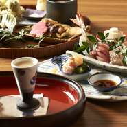 本格和食をカジュアルに楽しむことができる、自由が丘・カトレア通りにある隠れ家和食店。フルオープンキッチンのカウンターでは、職人技を間近で眺めることができ臨場感抜群。