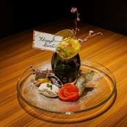 Birthdayプレート承っております！
・お一人様用のお祝いプレート　2000円（税込）
メッセージカードを添えた小さなデザートの盛り合わせ
※メッセージはお電話にてお伝えください。（前日までの御予約）

・2名様以上のちょっと豪華なプレートを御希望の方は直接店舗にお問い合わせください。
3,000円より承っております。