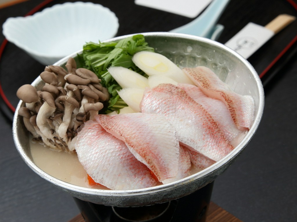 月毎に味わえる地方のお鍋を一年通して楽しめる