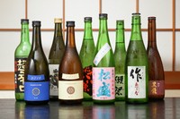 他県から取り寄せ、常時10～15種類！東京ではあまり見られない『厳選日本酒』