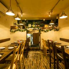 ホッと和む、大人の女子会にぴったりの雰囲気と料理＆ワイン