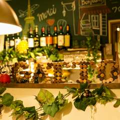 飲み放題付きの『おまかせコース』があり、少人数のお集りにも◎