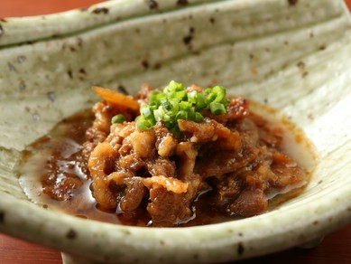 時間をかけてつくる『越後味噌と京桜味噌の牛すじ煮込み』