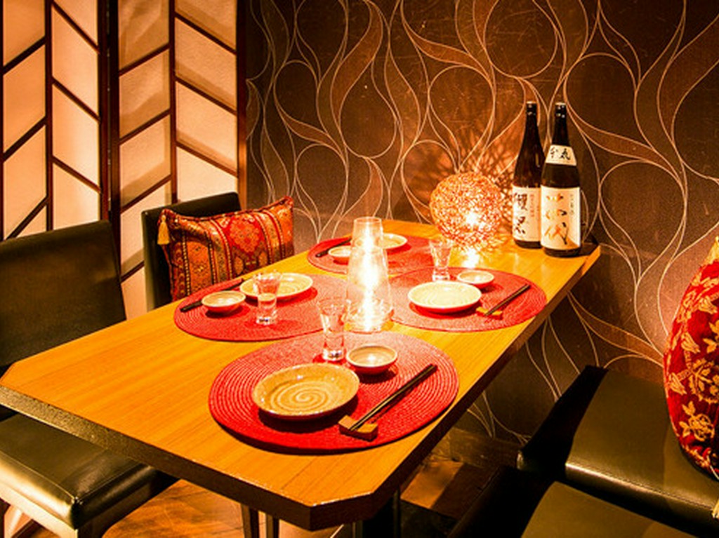 新宿東口にある大人の和モダン空間。個室完備