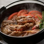 ・大和牛A4雌牛肩ロース
・虎杖さんの桃太郎トマト
・奈良県産生にんにく
・手焼き麩
・白きくらげ
・焼き豆腐
・青ねぎ
・旬の青菜
・赤玉

一人前(120g)	4,180円
一人前(180g)	5,445円
一人前(240g)	6,545円