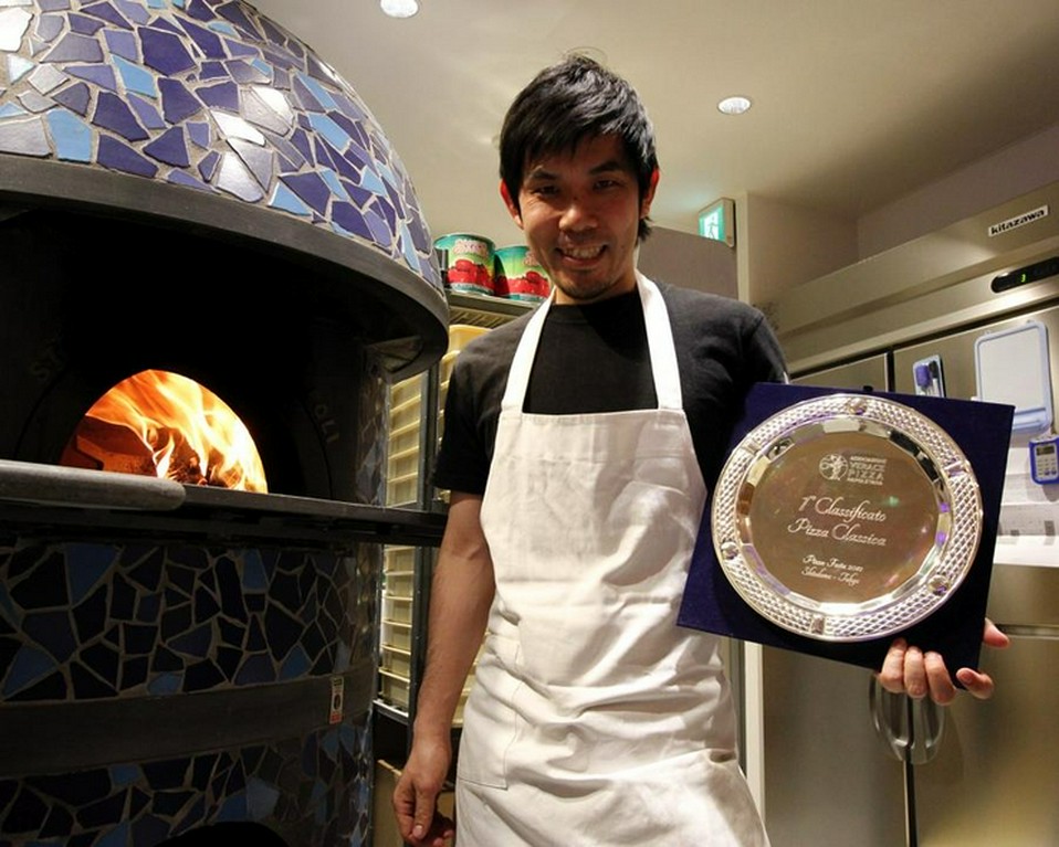 「ナポリピッツァ職人コンテスト2012」で優勝した職人のピッツァ