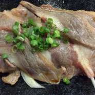 価格は税抜き
アルコール飲み放題1500円、ソフトドリンク飲み放題500円で追加可能