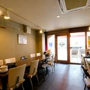 ボリュームがある川田流韓国料理と創作料理、種類が豊富なお酒やドリンク。飲み放題付きコースの数々。貸切もできるのでまわりの目を気にせず飲めて、宴会にはうってつけのお店です。最大30人位まで入れます。