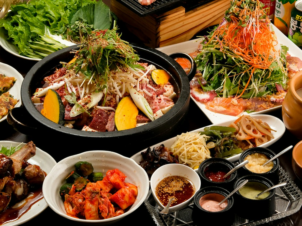 野菜たっぷりのヘルシーなコースで女子会を！