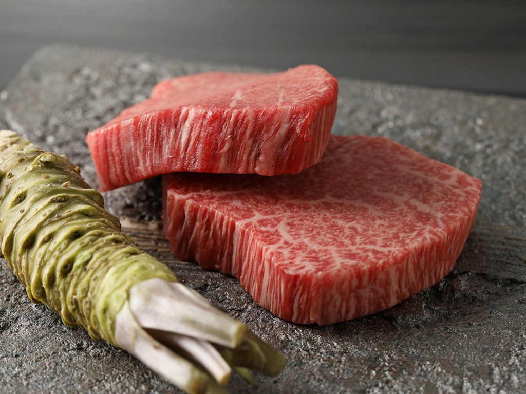 A5ランク以上のブランド牛を中心に、上質な国産黒毛和牛を使用