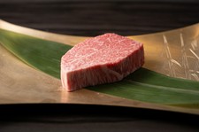 宮崎牛の最高級部位シャトーブリアンが楽しめる、超特撰コースです。