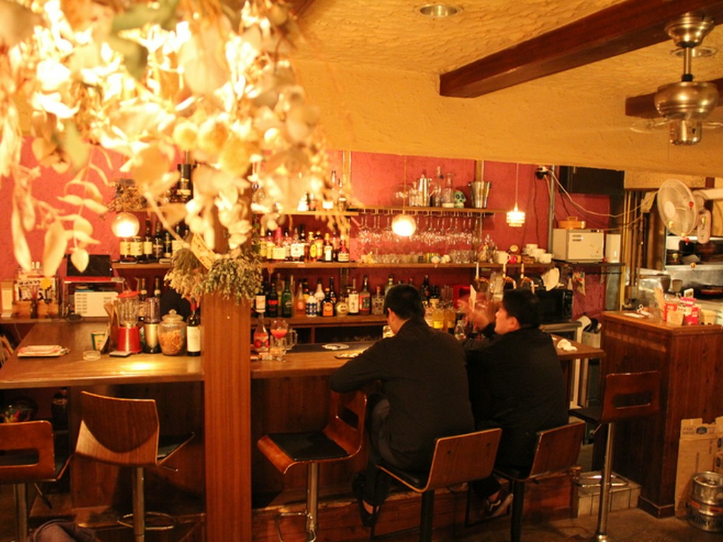 カウンター席もございますので、安心してご来店下さい