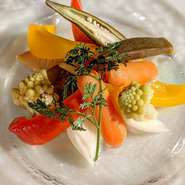 旬のお野菜を使った自家製ピクルス