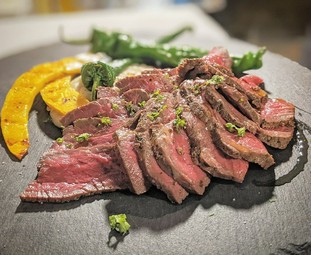 お料理(6～7品)+2時間飲み放題付のtoneのパーティープランです。各種ご宴会、パーティーにどうぞ!!