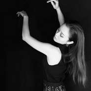 5月22日(水)
やわらかなフランス語と日本語が
心地いいシャンソン･ジャズ歌手✨
小関ミオさんのspecialライブが
決定しました！！✨
20:00からと21:00からの2回✨
入場無料✨ワンドリンクオーダー制🍷
去年の夏 ミオちゃんtone初ライブで
素晴らしい歌声を聴いて感動✨
また 逢えるー！たのしみ😌✨
お席に限りがございます。
ご予約お待ちしております!!!
