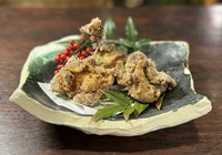 四万十鶏の塩麹唐揚げ　仁淀山椒パラリ　１ケ