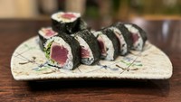 8貫入り。お店により使用する薬味も違うし巻き方も様々♪利他では酢飯少なめ&具大きめを意識しています。
