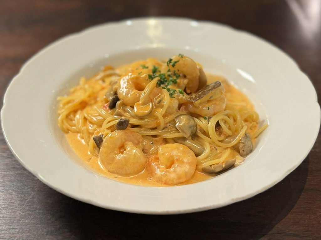 海老のクリームトマトソース　スパゲティーニ