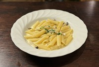 隣のお客様には申し訳ないんですが（ゴルゴンゾーラのかほりという面で）、食べる人にはたまらないんですよねえ。。