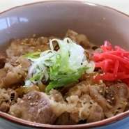 錦山の牛丼(お味噌汁付き)