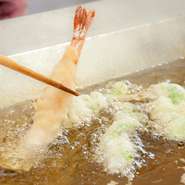 季節に新鮮食材を和の職人がサクサク天婦羅に仕上げました。