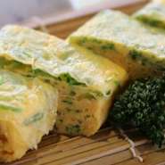 標高700m柞原の大自然が育んだ川上さんの希少な放し飼いこだわり卵「かよたまご」使用(有機野菜を主な餌に大切に育てられた卵です)

※ねぎ入りもできます