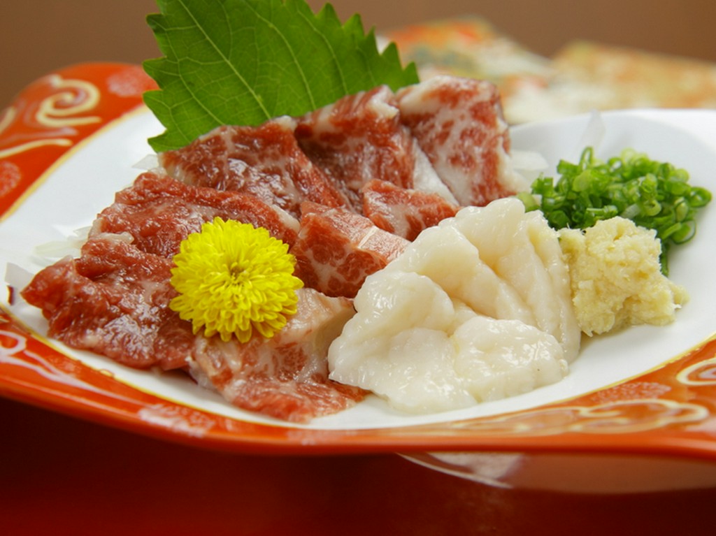 口の中で溶けてなくなる、上質な食感がファンを魅了する『極上霜降り』