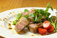 国産岩中豚や林豚などのSPFポークの肩ロースで