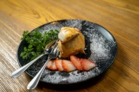 Sサイズ(ハーフサイズ)750円
卵白と生クリームでつくった、ヌンマのスペシャリテ・プリン