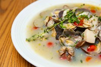 Sサイズ1,980円、Lサイズ2,970円
魚介類と魚介ダシでつくる、北陸魚介の旨味が詰まったリゾット。