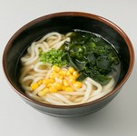 こってりとした焼肉のあとには、わかめうどんでさっぱりしましょう！お子様にもおすすめです。