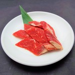 お値打ち価格の牛豚馬鶏オリジナルのロースです。塩で食べるのがおすすめです！