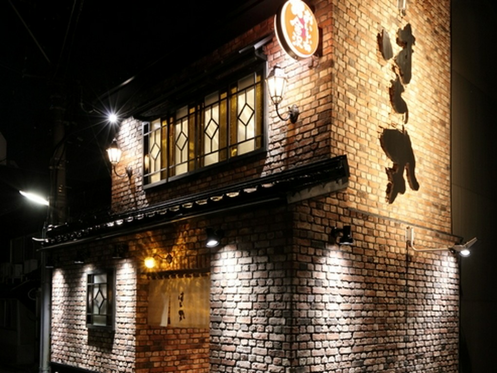 新鮮な海の幸をたっぷりと味わう、くつろぎの空間