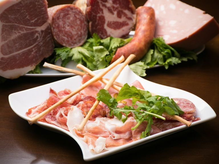 サラミとハムの盛り合わせ4〜5種