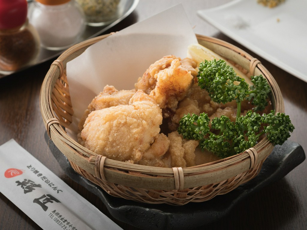 絶妙なバランスの味付けが鶏本来の旨味を味わえる『秘伝ダレの極旨唐揚げ』
