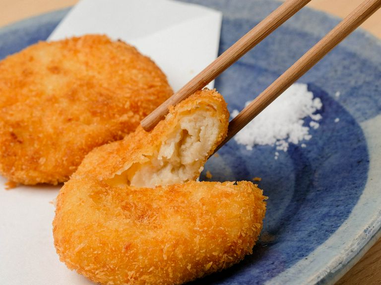 カニみそ入りの濃厚な味わいをどうぞ『カニクリームコロッケ』