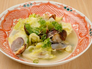 旬魚介、新鮮野菜など、四季折々の日本の味覚を選りすぐり