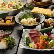 京都らしさをイメージした豪華絢爛なコース。県外からのお客様も、これを食べただけで京都らしさを満喫できます。季節や仕入れ状況で食材や内容が異なるのも楽しみのひとつ。