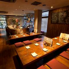会社の忘新年会や歓送迎会に使える、広い座敷席