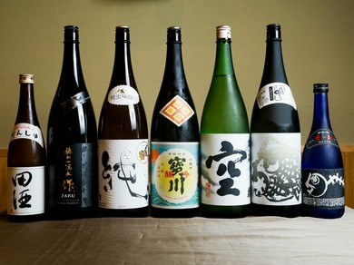 料理の味を引き立て、添い遂げる約10種類の地酒